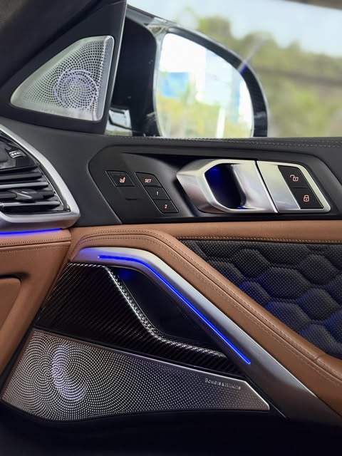 BMW X6 M COMPETITION - Imagem 10