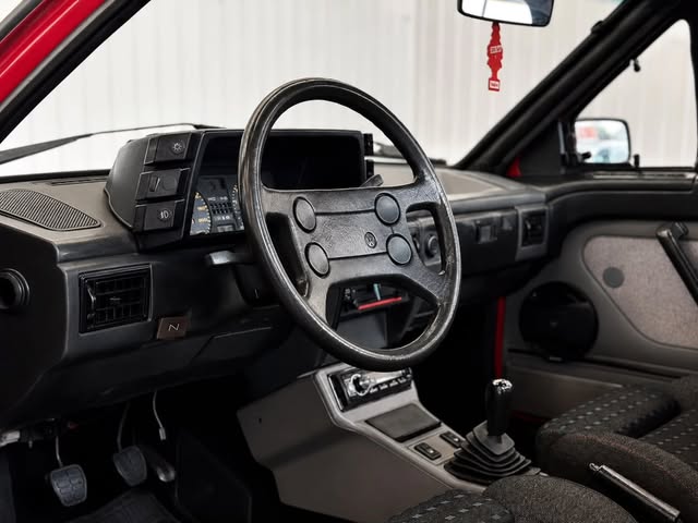VOLKSWAGEN SAVEIRO - Imagem 12