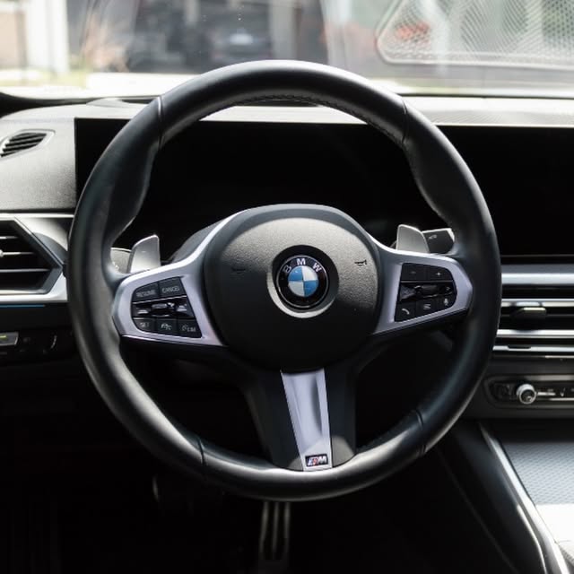 BMW 320I M SPORT - Imagem 8