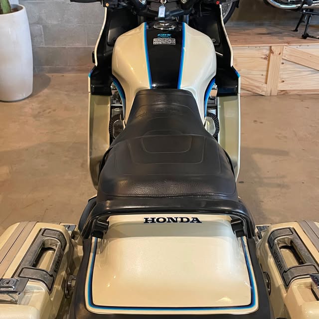 HONDA CBX 1050 - Imagem 7
