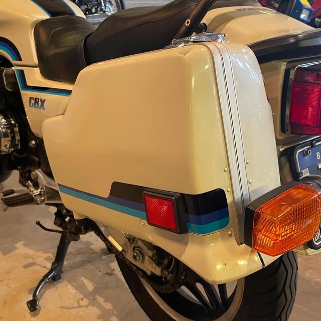 HONDA CBX 1050 - Imagem 10