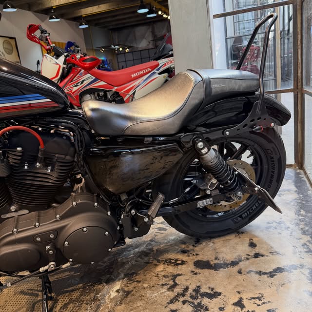 HARLEY-DAVIDSON SPORTSTER IRON 1200 - Imagem 9