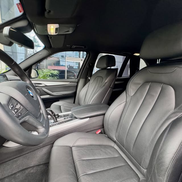 BMW X5 XDRIVE50I SECURITY - Imagem 8