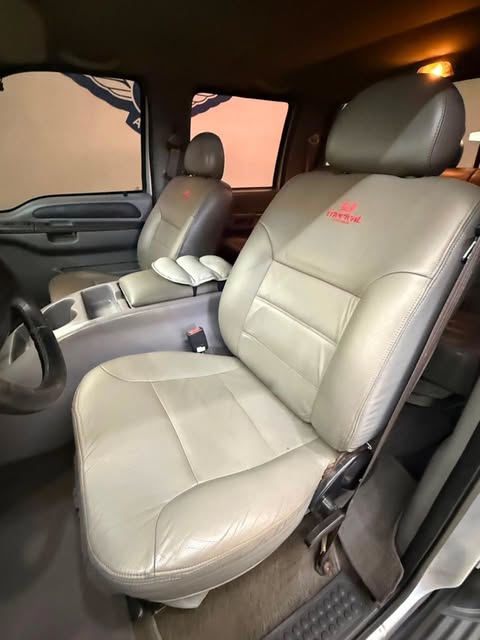 FORD F-250 XLT-L TROPICAMPO - Imagem 18