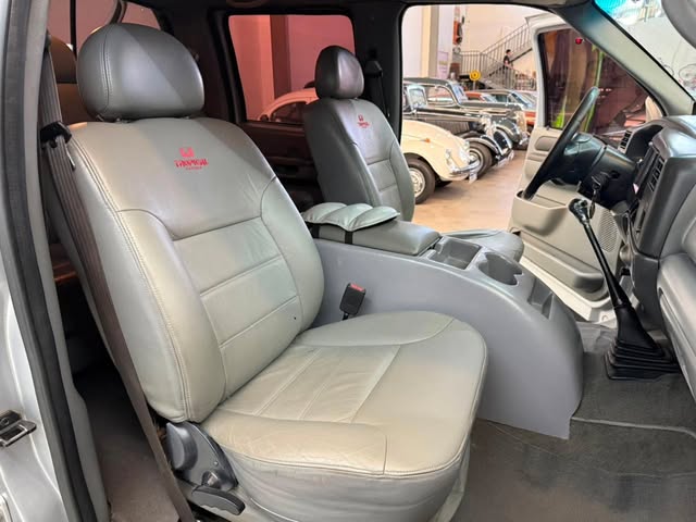 FORD F-250 XLT-L TROPICAMPO - Imagem 19