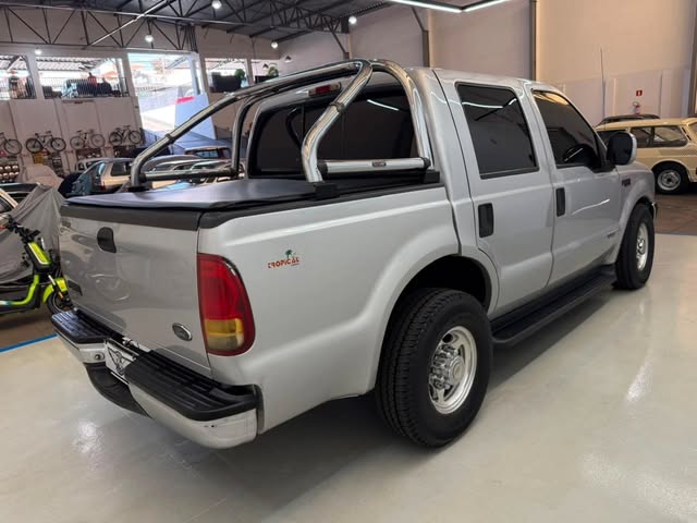 FORD F-250 XLT-L TROPICAMPO - Imagem 8