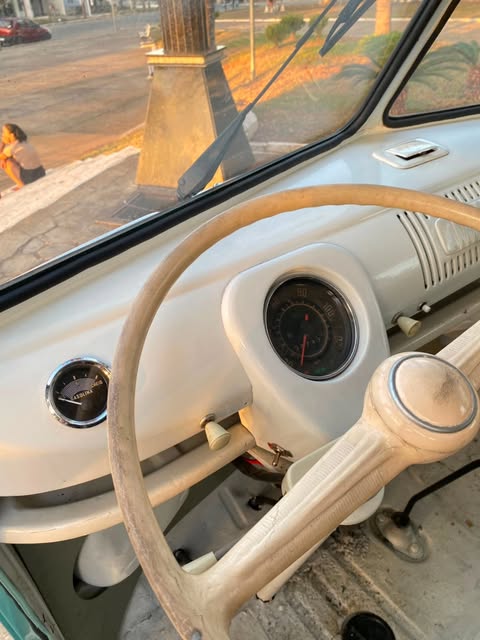 VOLKSWAGEN KOMBI - Imagem 14