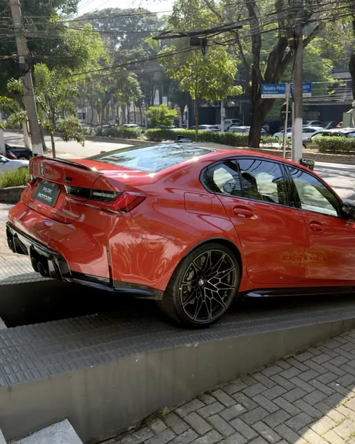 BMW M3 COMPETITION - Imagem 5