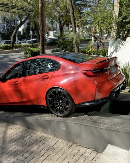 BMW M3 COMPETITION - Imagem 7