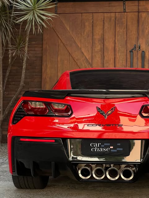CHEVROLET CORVETTE STINGRAY Z51 - Imagem 4