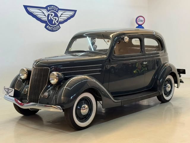 FORD V8 DELUXE TUDOR SEDAN - Imagem 2