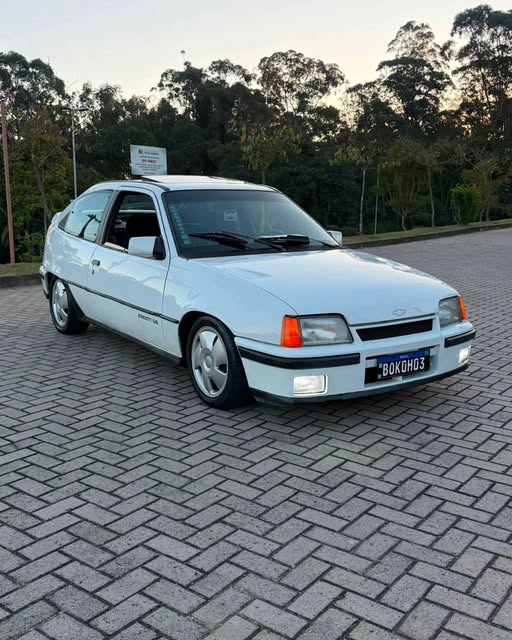 GM KADETT GS - Imagem 3