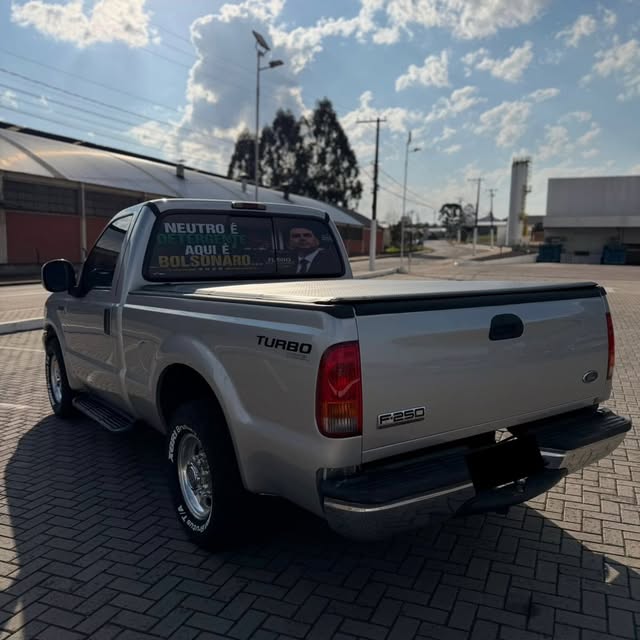 FORD F-250 XLT-L - Imagem 6
