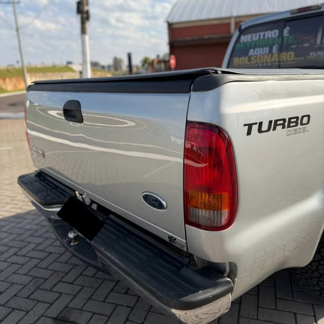 FORD F-250 XLT-L - Imagem 9