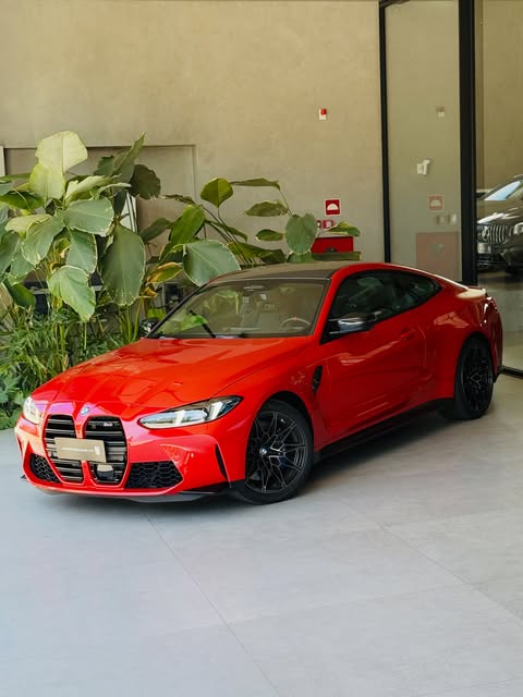 BMW M4 COMPETITION - Imagem 1