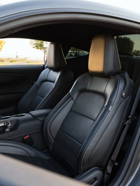 FORD MUSTANG GT 5.0 V8 - Imagem 5