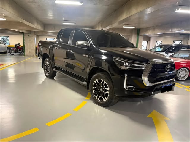 TOYOTA HILUX SRX 2.8 TURBO DIESEL - Imagem 2