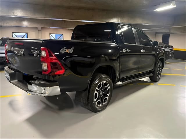 TOYOTA HILUX SRX 2.8 TURBO DIESEL - Imagem 3