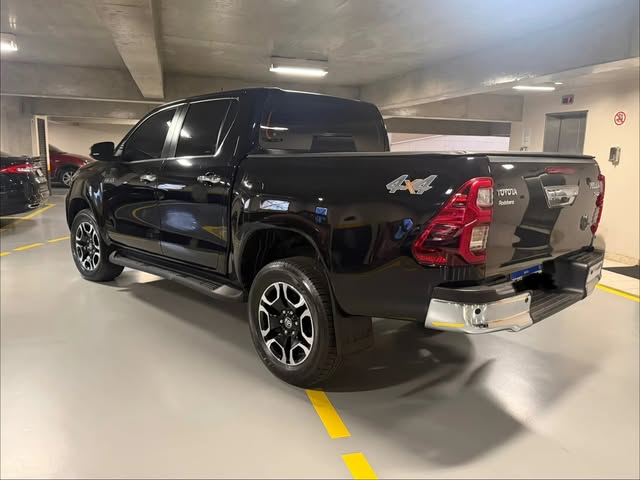 TOYOTA HILUX SRX 2.8 TURBO DIESEL - Imagem 4