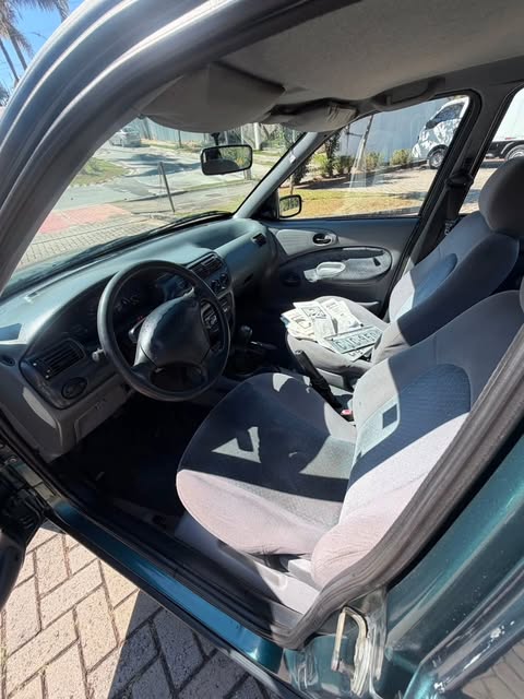 FORD ESCORT GL - Imagem 12