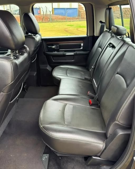 RAM 2500 LARAMIE - Imagem 9
