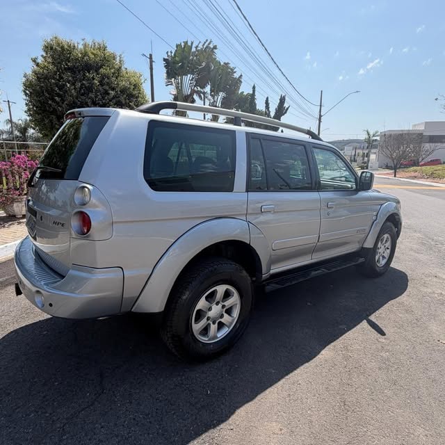 MITSUBISHI PAJERO - Imagem 5