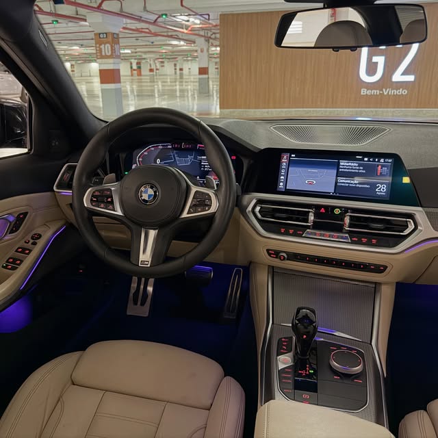 BMW 330I M SPORT - Imagem 8