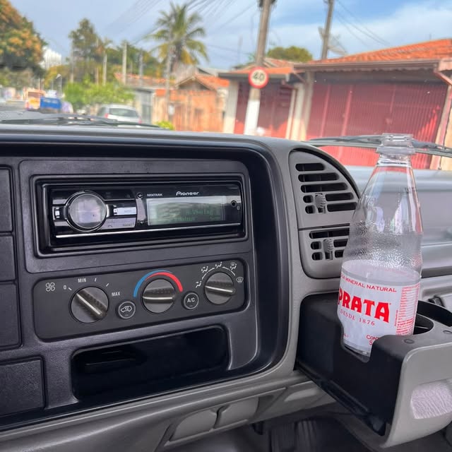 CHEVROLET SILVERADO D20 - Imagem 17