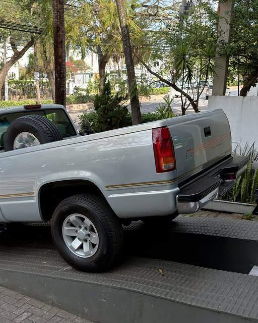CHEVROLET SILVERADO CONQUEST HD - Imagem 7