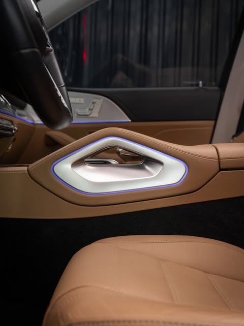 MERCEDES-BENZ GLE 450D - Imagem 11