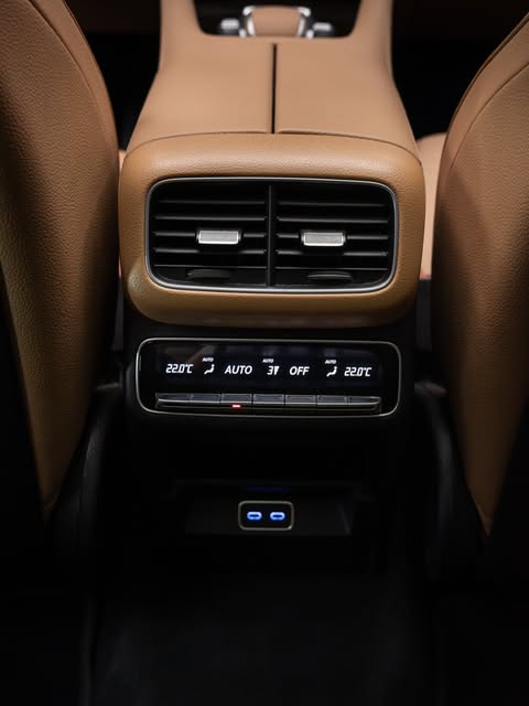 MERCEDES-BENZ GLE 450D - Imagem 13
