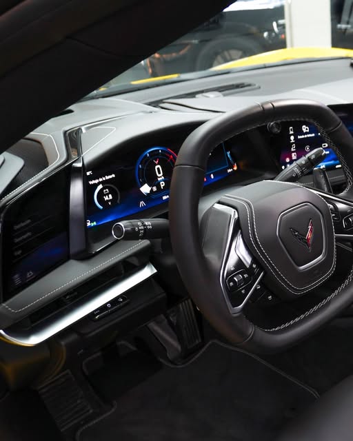 CHEVROLET CORVETTE STINGRAY - Imagem 4