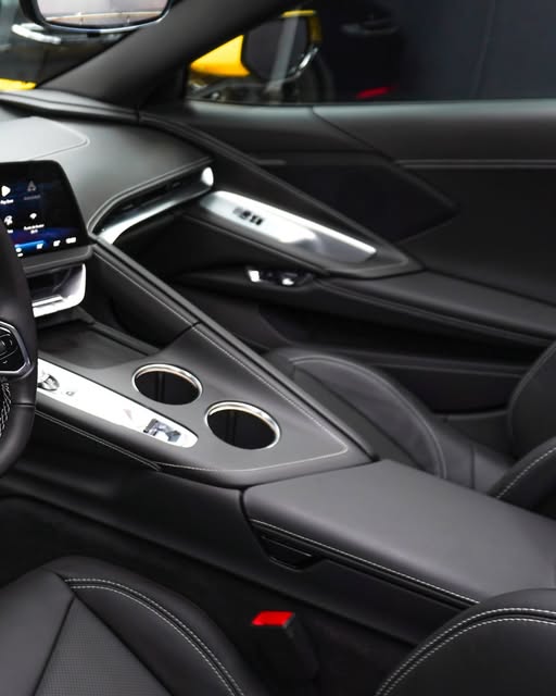 CHEVROLET CORVETTE STINGRAY - Imagem 5