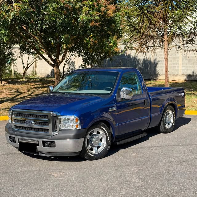 FORD F-250 XLT-L - Imagem 1