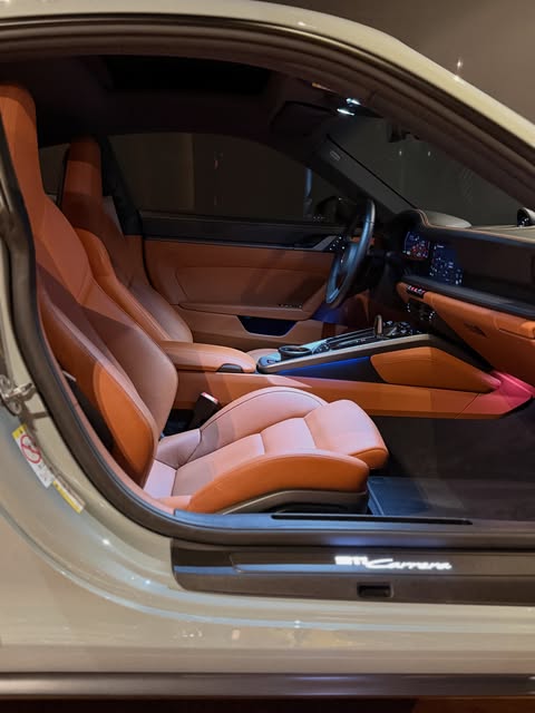 PORSCHE 911 CARRERA 992.2 - Imagem 15