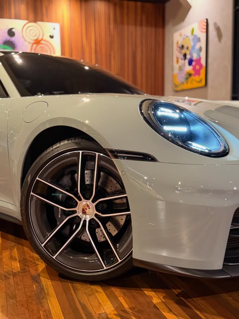 PORSCHE 911 CARRERA 992.2 - Imagem 18