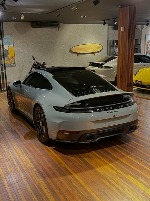 PORSCHE 911 CARRERA 992.2 - Imagem 7
