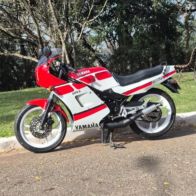 YAMAHA RD 350 - Imagem 1