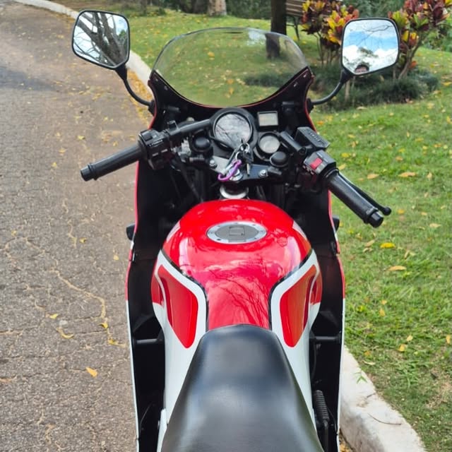YAMAHA RD 350 - Imagem 6
