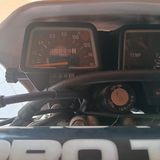 YAMAHA DT 200 - Imagem 3