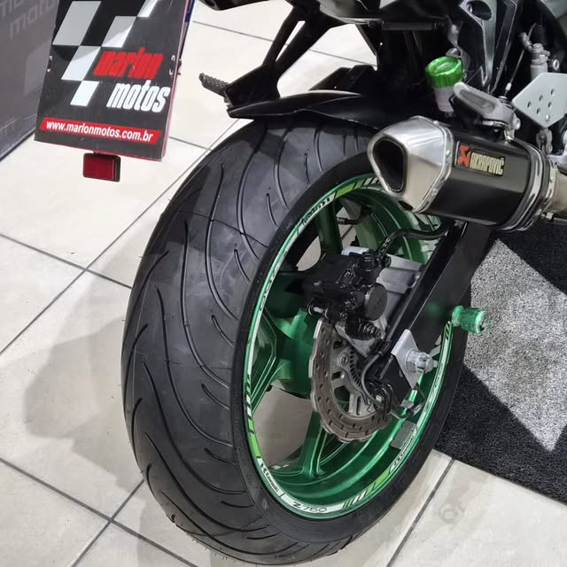 KAWASAKI Z 750 - Imagem 3