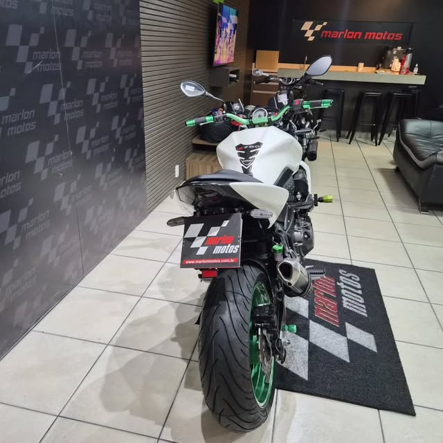 KAWASAKI Z 750 - Imagem 10