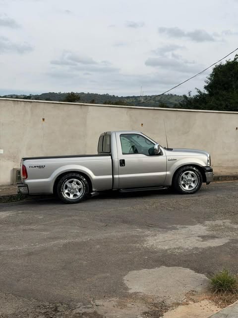 FORD F-250 XL-L - Imagem 3