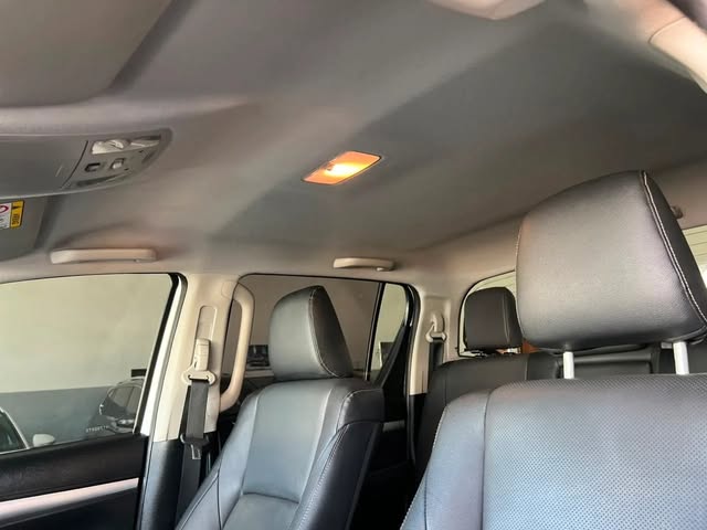 TOYOTA HILUX SRX - Imagem 8