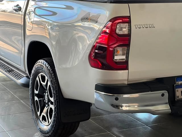 TOYOTA HILUX SRX - Imagem 9