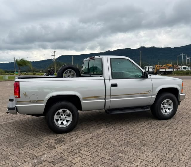 CHEVROLET SILVERADO - Imagem 4