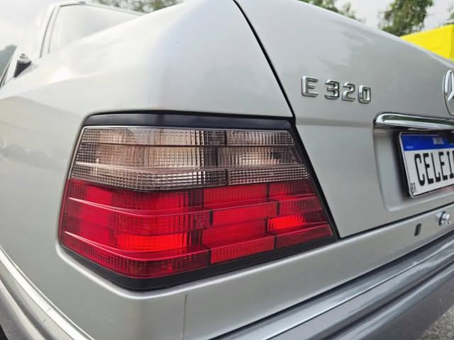 MERCEDES-BENZ E 320 - Imagem 15