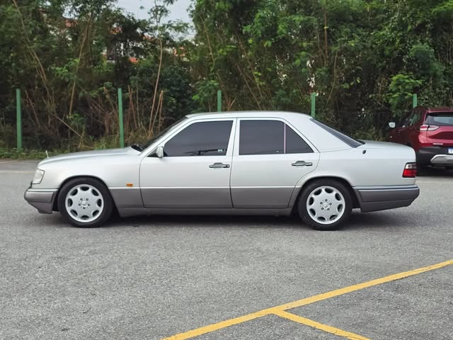 MERCEDES-BENZ E 320 - Imagem 6