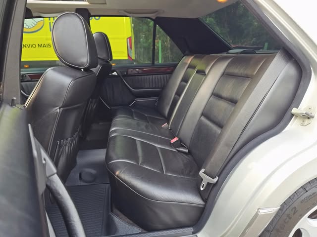 MERCEDES-BENZ E 320 - Imagem 9