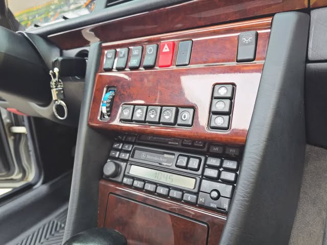 MERCEDES-BENZ E 320 - Imagem 10